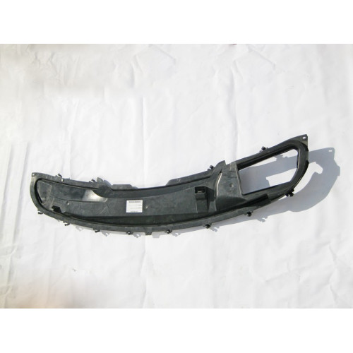 Mercedes-Benz A2518800805 Пластиковая накладка капота внутренняя R-Class W251