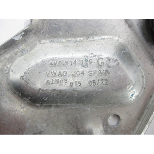 VAG 4M0614125G Кронштеин блока ABS
