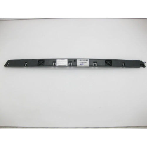 Mercedes-Benz A1568850065 Новая центральная направляющая заднего бампера GLA X156