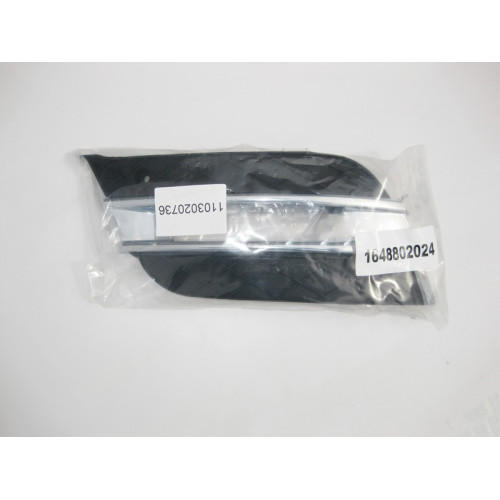 Mercedes-Benz A1648802024 Новая правая решётка в бампер под ДХО DRL LED ML W164 рестайл