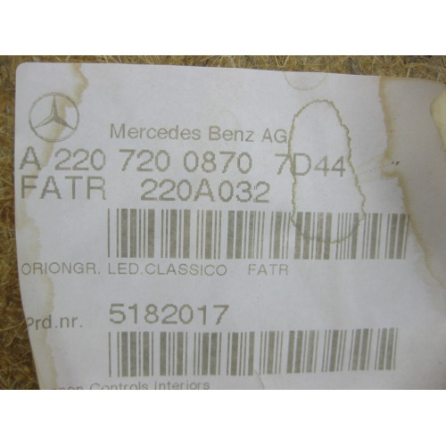 Mercedes-Benz A2207200870 7D44 Карта передней правой двери серая S-Class W220