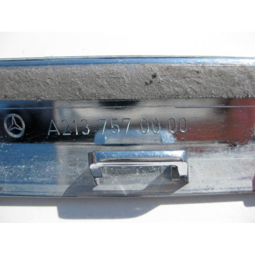 Mercedes-Benz A2137570000 Хром молдинг крышки багажника E-Class W213