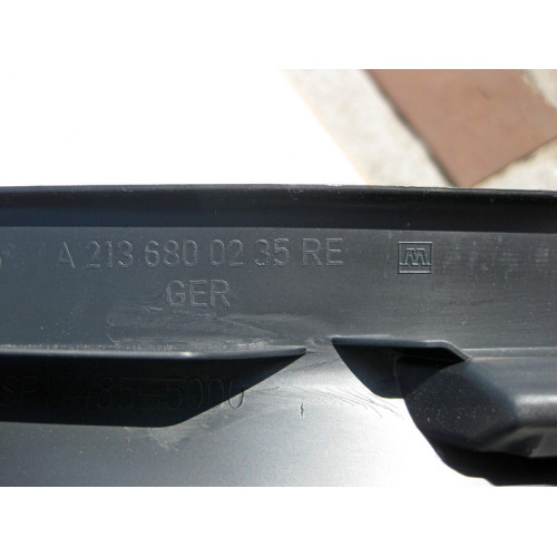 Mercedes-Benz A2136800235 9051 Накладка порога черная внутренняя передняя правая E-Class W213
