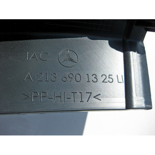 Mercedes-Benz A2136901325 9051 Обшивка задней левой арки черная E-Class W213