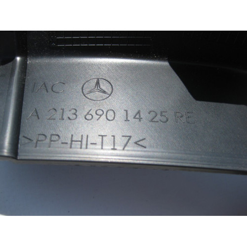 Mercedes-Benz A2136901425 9051 Обшивка задней правой арки чёрная E-Class W213