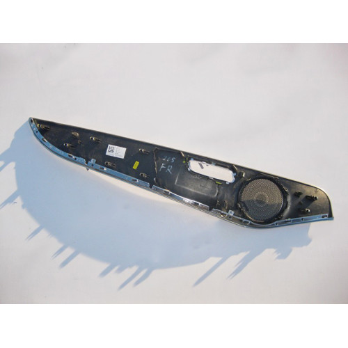 Mercedes-Benz A2057203813 Декоративная алюминиевая накладка передней правой дверной карты C-Class W205