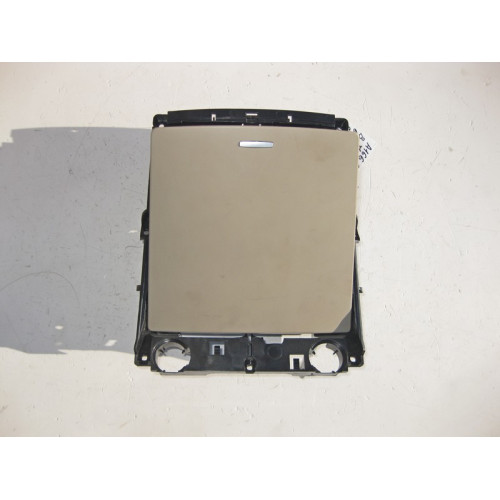 Mercedes-Benz A1666800110 8N84 Вещевое отделение в подлокотнике сзади бежевое ML W164 GL X164