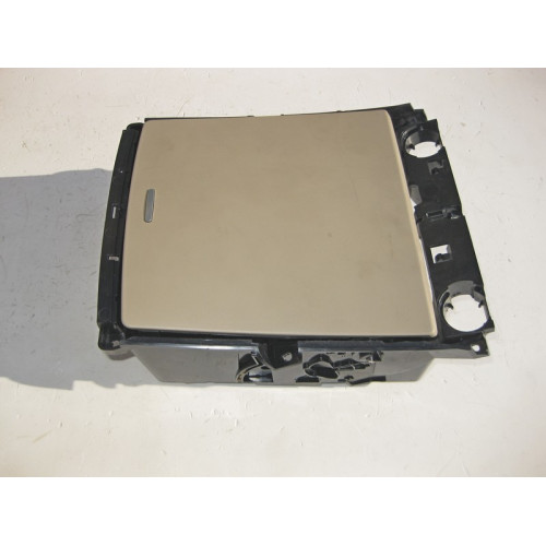 Mercedes-Benz A1666800110 8N84 Вещевое отделение в подлокотнике сзади бежевое ML W164 GL X164