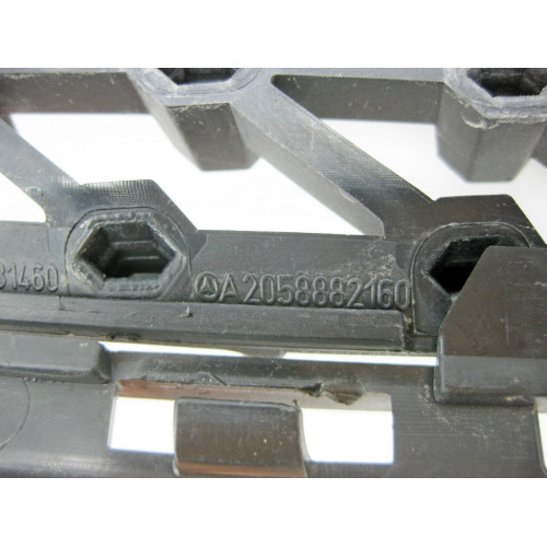 Mercedes-Benz A2058881260 Diamond Star Radiator Grille Assembly for the C-Class W205