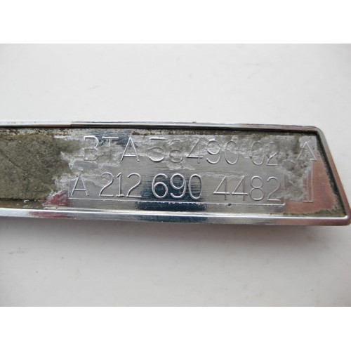 Mercedes-Benz A2126904482 Молдинг переднего правого крыла E-Class W212