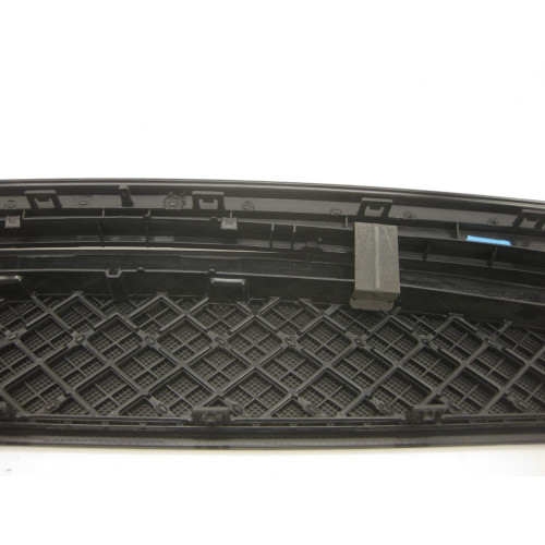 Mercedes-Benz A2126830130 9051 Накладка динамика в задней полке черная E-Class W212