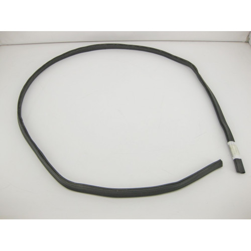 Mercedes-Benz A2518890098 Уплотнитель подкапотный передний R-Class W251