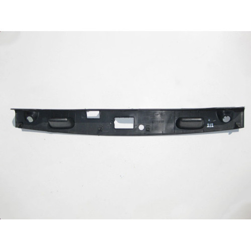 Mercedes-Benz A2127501293 Нижняя внутренняя накладка торца крышки багажника E-Class W212