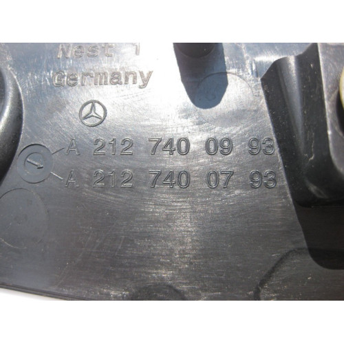 Mercedes-Benz A2127400793 Нижняя внутренняя накладка торца крышки багажника E-Class W212