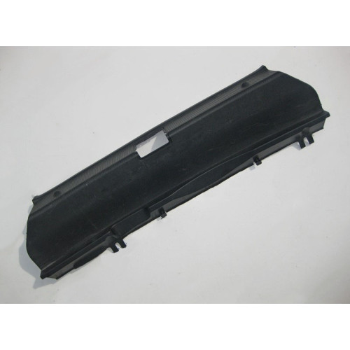 Mercedes-Benz A2046900825 9051 Накладка проёма багажника нижняя C-Class W204