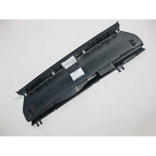 Mercedes-Benz A2046900825 9051 Накладка проёма багажника нижняя C-Class W204