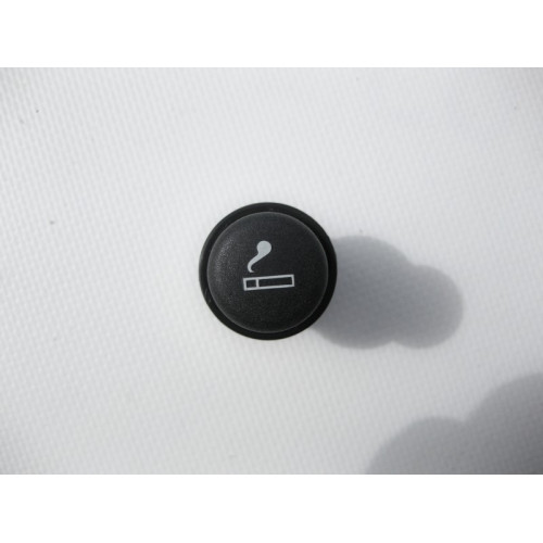 Mercedes-Benz A0008201453 Прикуриватель вставка 24V Sprinter W901 902 903 904 905