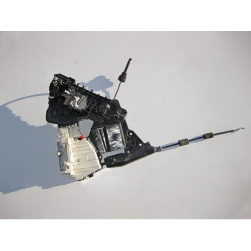Mercedes-Benz A1647303235 Замок задней правой двери GL X164