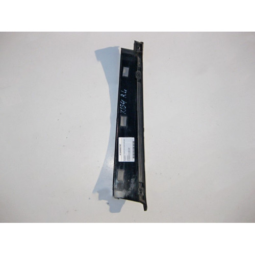 Mercedes-Benz A1646903787 Вертикальная накладка стекла задней левой двери ML W164 GL X164