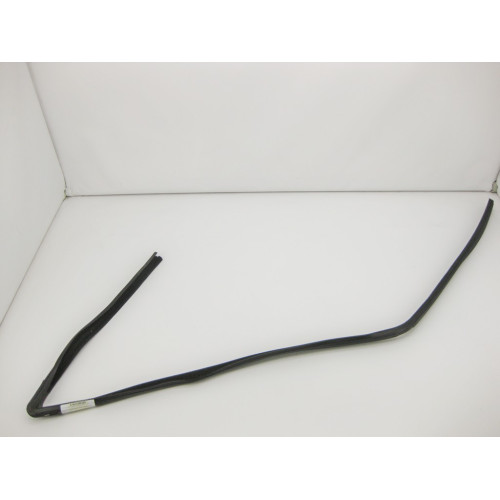 Mercedes-Benz A1647250325 Уплотнитель опускного стекла передней левой двери ML W164 GL X164