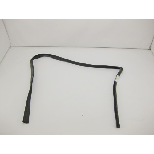 Mercedes-Benz A1647250425 Уплотнитель опускного стекла передней правой двери ML W164 GL X164
