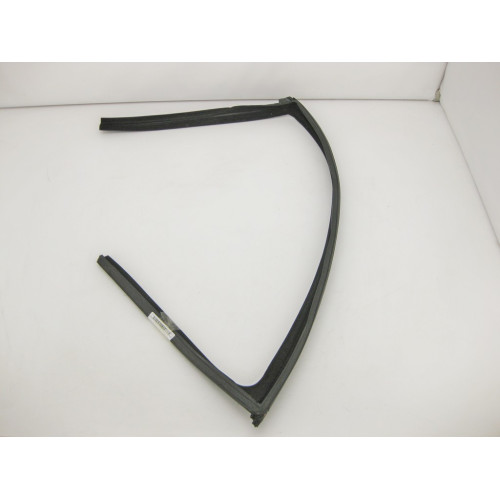 Mercedes-Benz A2217250125 Уплотнитель опускного стекла передней левой двери S-Class W221
