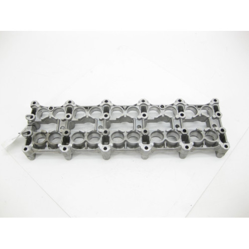 Mercedes-Benz A6120100236 R6120160204 Постель распредвалов двигателя OM647 OM612
