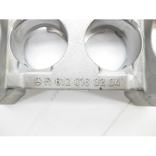 Mercedes-Benz A6120100236 R6120160204 Постель распредвалов двигателя OM647 OM612