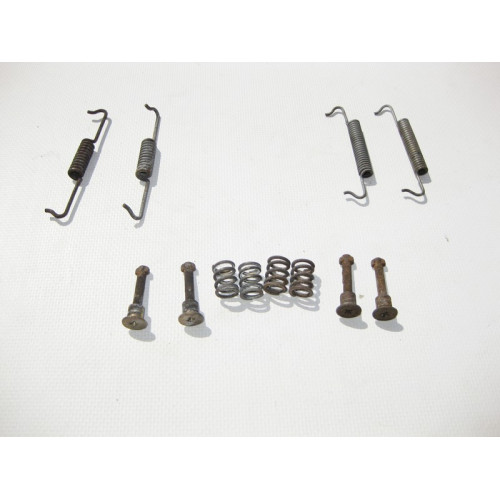 Mercedes-Benz A1644200720 Mounting kit ML W164 GL X164 R-Class W251
