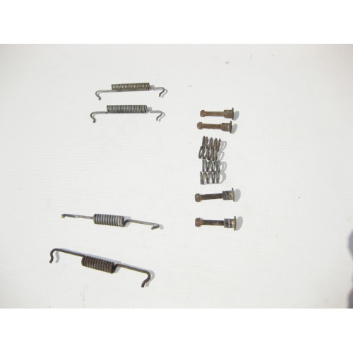 Mercedes-Benz A1644200720 Mounting kit ML W164 GL X164 R-Class W251