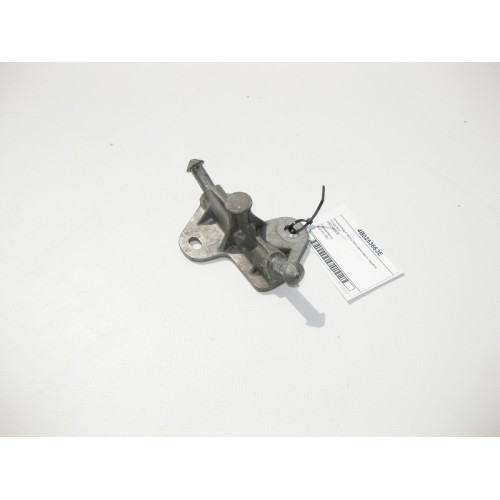 Audi 4B0253663E Алюминиевый кронштейн резинового подвеса глушителя Audi A4 (B6)