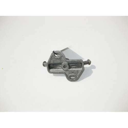 Audi 4B0253663E Алюминиевый кронштейн резинового подвеса глушителя Audi A4 (B6)