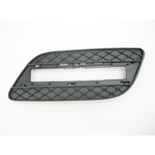 Mercedes-Benz A1668842222 Новая накладка ДХО в бампер правая ML W166