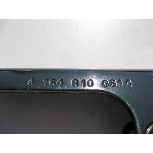 Mercedes-Benz A1648100614 Кронштейн передней правой потолочной ручки ML W164 GL X164
