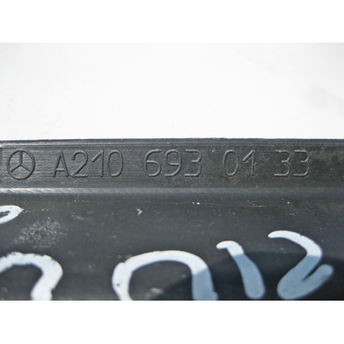 Mercedes-Benz A2106930133 Накладка проёма багажника левая E-Class W210