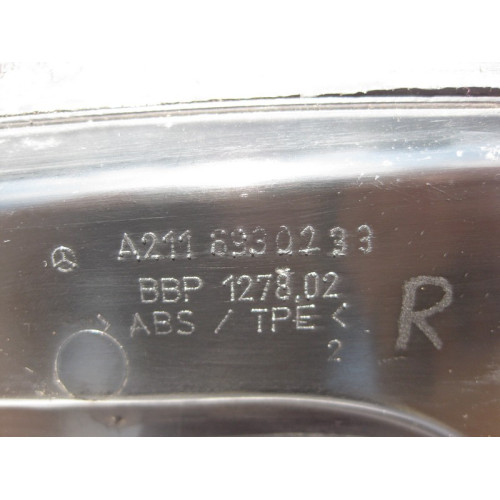 Mercedes-Benz A2116930233 Накладка проёма багажника правая E-Class W211