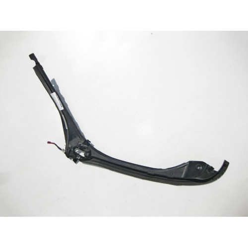 Mercedes-Benz A2516900730 9051 Накладка проёма багажника левая R-Class W251
