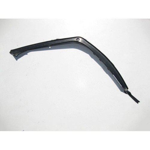 Mercedes-Benz A2046931633 Накладка проёма багажника правая C-Class W204