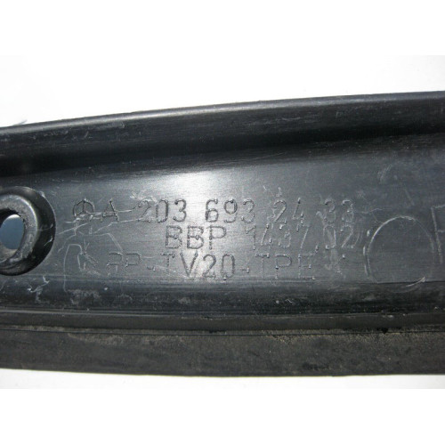 Mercedes-Benz A2036932433 Накладка проёма багажника правая C-Class W203