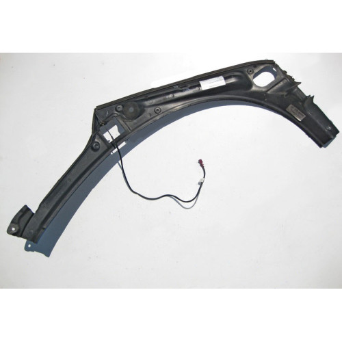 Mercedes-Benz A1646900427 9051 Накладка проёма багажника правая GL Х164
