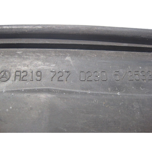 Mercedes-Benz A2197270230 Уплотнительная резинка передней двери к правому крылу CLS C219