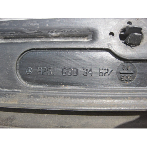 Mercedes-Benz A2516903462 Уплотнительная нижняя резинка передней правой двери R-Class W251