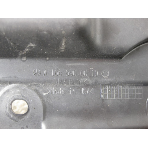 Mercedes-Benz A1666900010 Кронштейн подножки левой GL/GLS X166