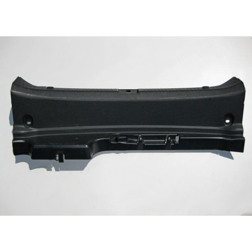 Mercedes-Benz A2136900041 9051 Накладка проёма багажника нижняя черная E-Class W213