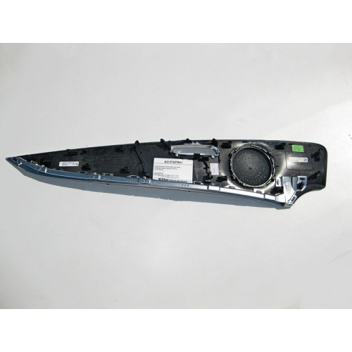 Mercedes-Benz A2137207601 Декоративная алюминевая накладка передней правой дверной карты E-Class W213