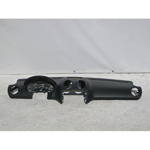 Mercedes-Benz A1646804087 9D84 Приборная панель - торпеда чёрная ML W164