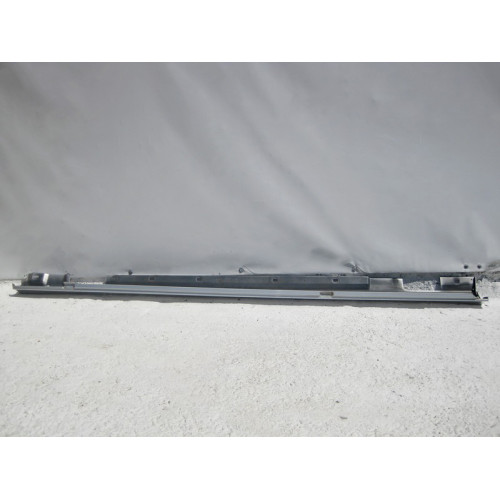Mercedes-Benz A2046980354 Порог пластиковый левый C-Class W204