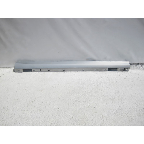 Mercedes-Benz A2046980454 Порог пластиковый правый C-Class W204