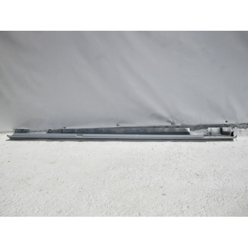 Mercedes-Benz A2046980454 Порог пластиковый правый C-Class W204