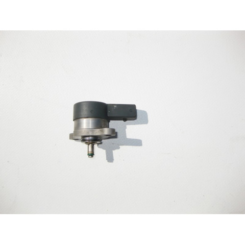 Bosch A6110780149 Клапан регулировки давления топлива в рампе Bosch 0281002241 для дизельных двигателей